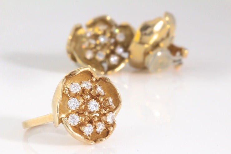 PIAGET Diamond Gold Earring and Ring Set In Excellent Condition For Sale In Los Angeles, CA