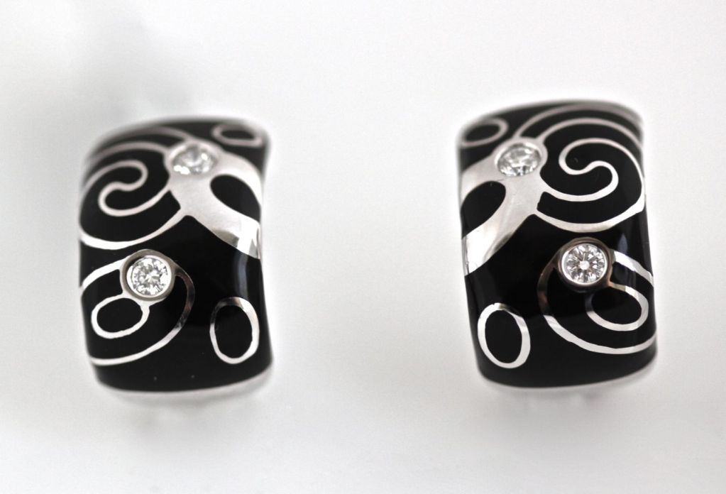ROBERTO COIN Diamond Gold Black Enamel Earrings