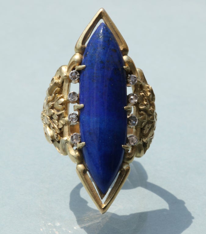 Louis Wièse Art Nouveau Lapis Lazuli Diamond Gold Cornflower Motif Cocktail Ring In Excellent Condition For Sale In London, GB