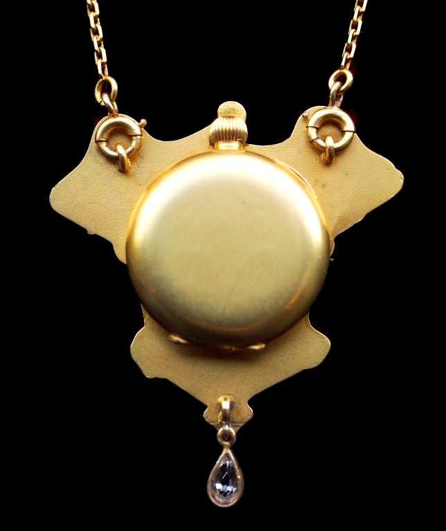 gold music pendant