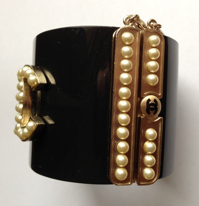 Chanel bracelet cuff Pearls For Sale 2