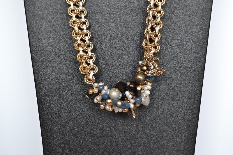Women's Chanel necklace Grappe (Grapes)