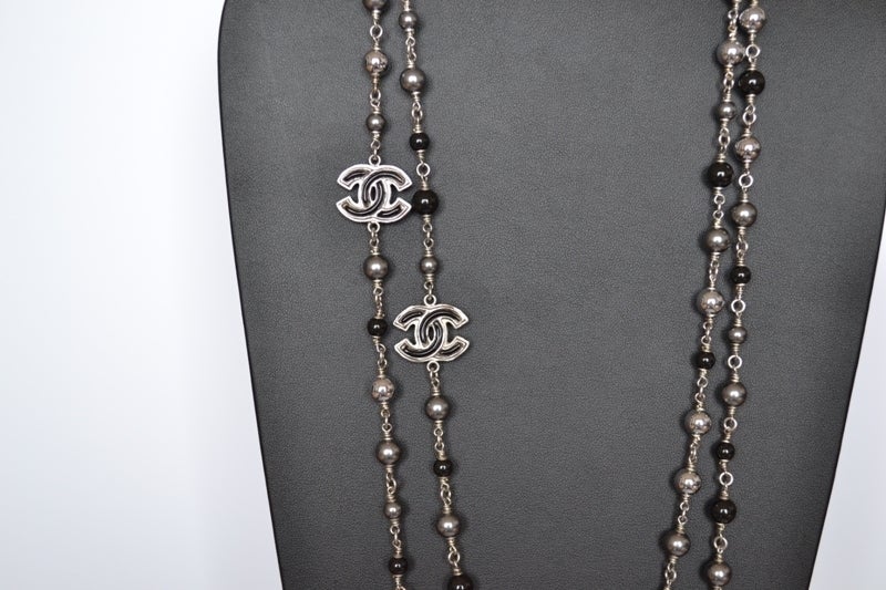 Women's Chanel necklace Sautoir Pearls