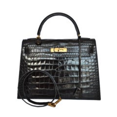 Vintage Hermes Kelly 32 handbag in Porosus crocodile with gold hardware