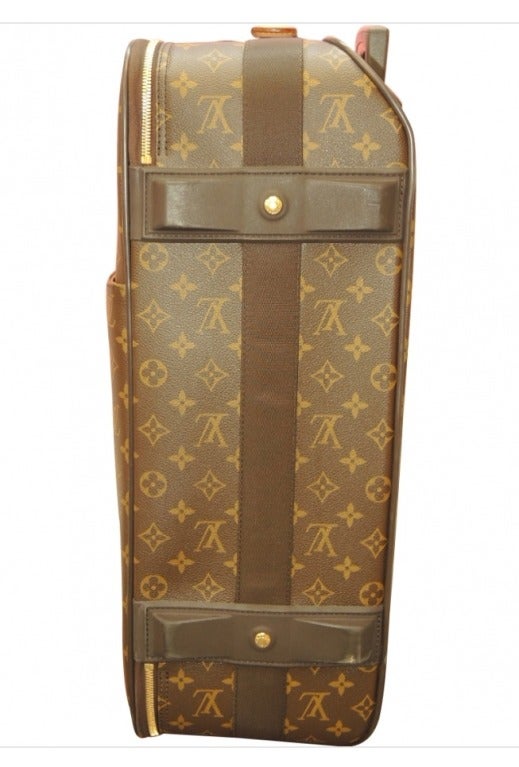Louis Vuitton Pegase 55 In Excellent Condition In Paris, FR