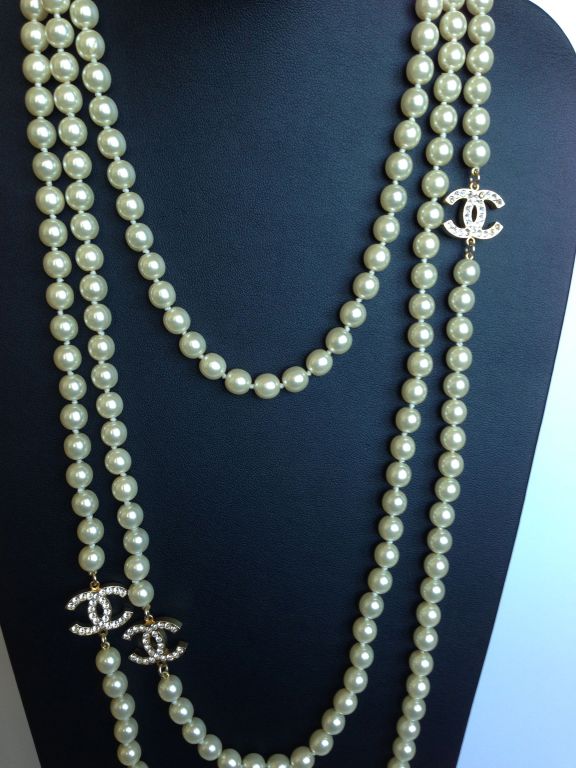 Chanel Sautoir Pearls Multi-strand In Excellent Condition In Paris, FR