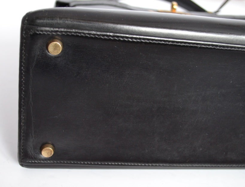 Hermes Kelly 32 Black box with gold hardware and crocodile strap 3