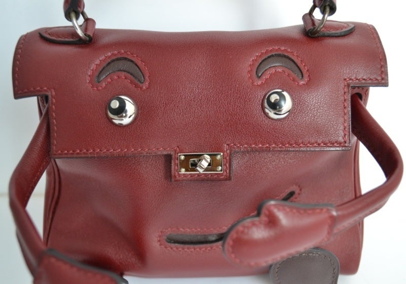 Hermes Kelly Idole (Kelly Doll) Gulliver Rouge Hermes

Very very rare. Collector. Sold Out. Only for VIP customers

Gulliver leather

Rouge Hermès and brown color

New condition. New/Used as store display

Palladium Hardware

Dimensions
