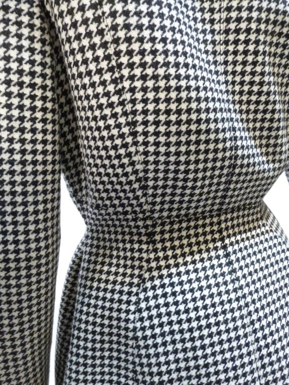 Sharp Thierry Mugler Wool Houndstooth Skirt Suit 1980s Vintage For Sale 2