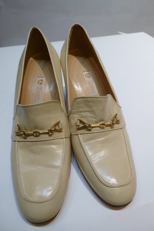 Vintage 1970s Gucci Women's Stacked Heel Loafers For Sale 3