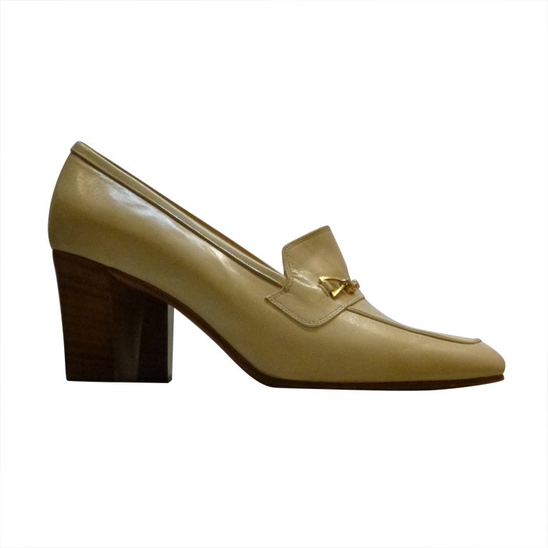 Vintage 1970s Gucci Women's Stacked Heel Loafers For Sale