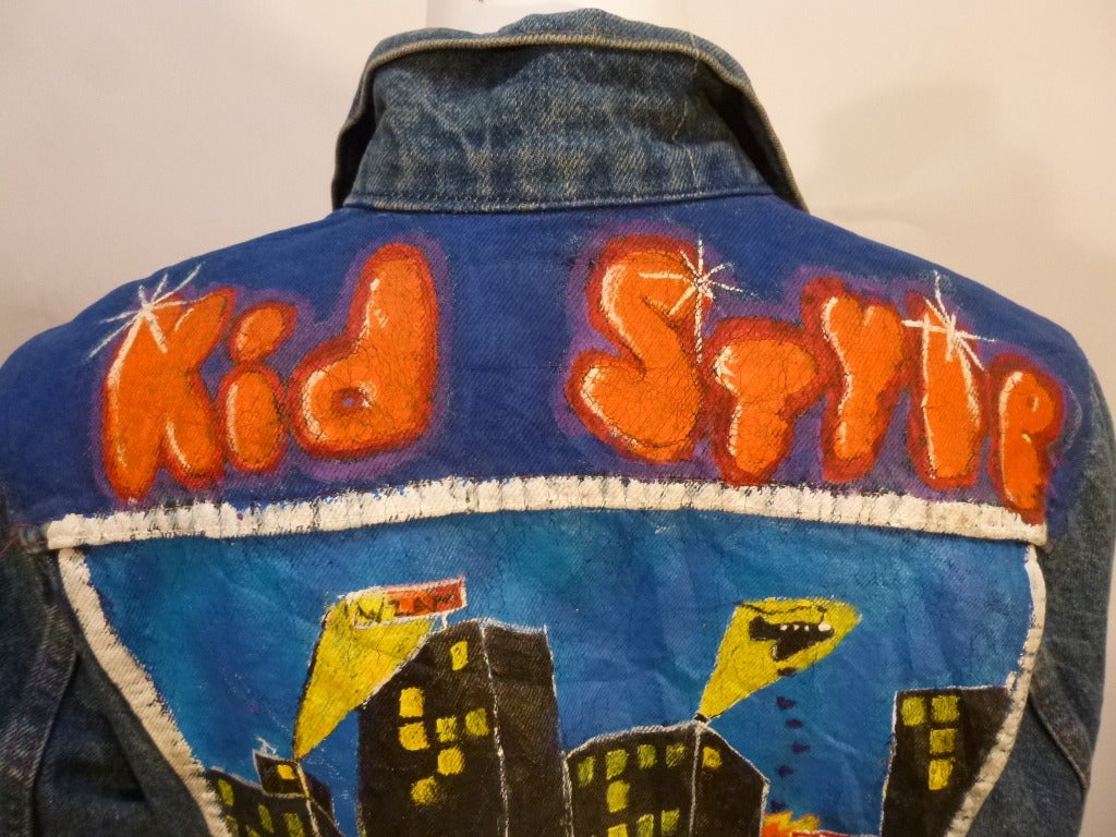 Vintage 1970s Levis Customized Denim Jacket Hand-Painted Graffiti In Excellent Condition For Sale In Long Island City, NY