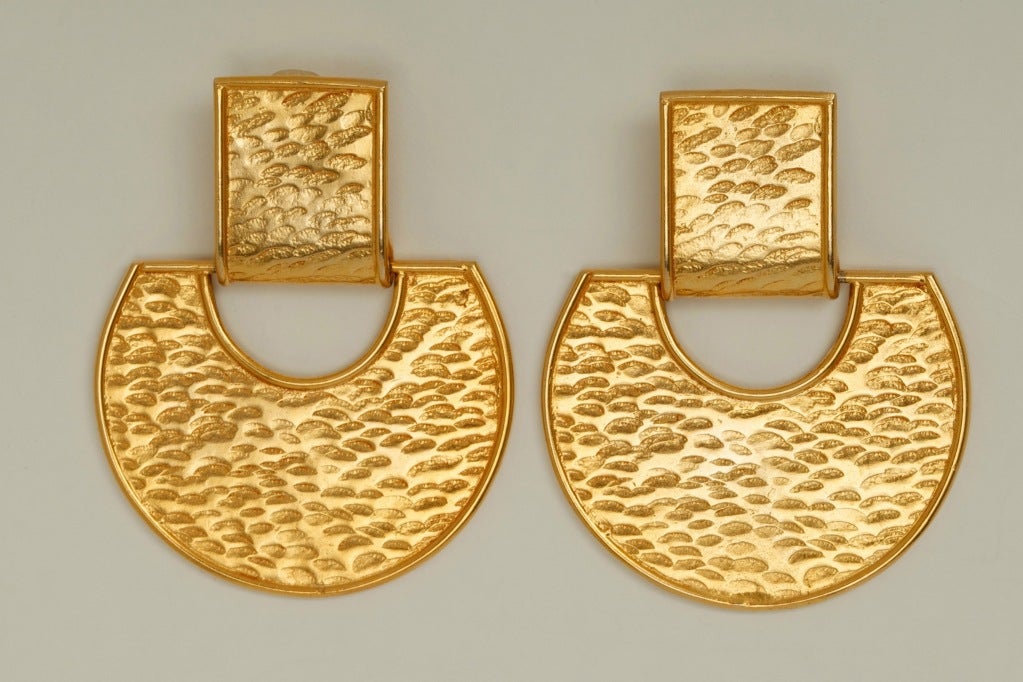 A Fabulous pair of Vintage Dominique Aurientis Runway Earrings in textured gold plated metal, a great big 80's bit of chic! Signed Dominique Aurientis, Paris.