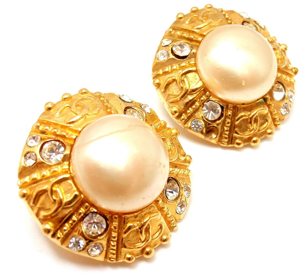 Women's CHANEL French Couture Collection Pearl Crystal Clip On Earrings