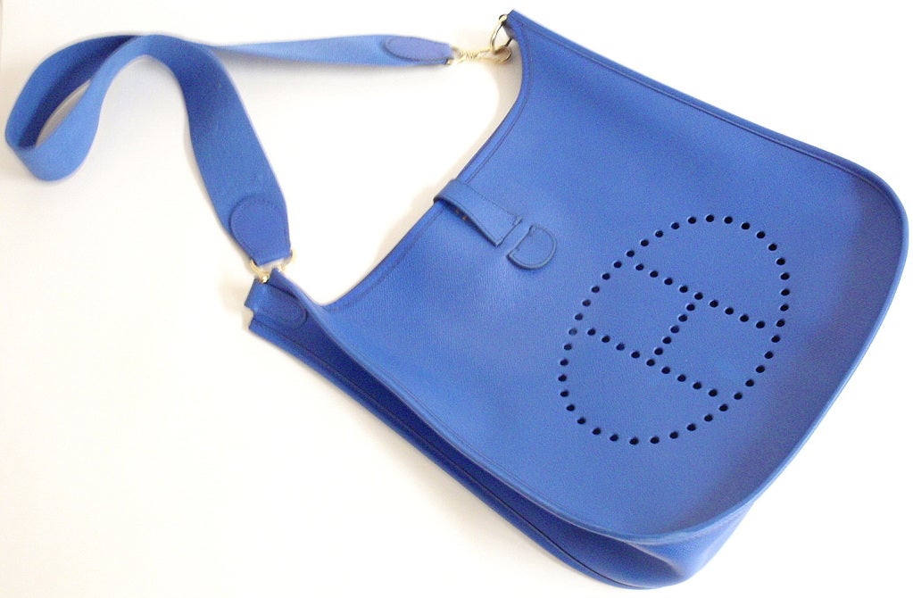 Women's HERMES Evelyne GM Courchevel Leather Blue Hydra Shoulder Bag
