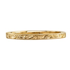 Handcrafted Hazel Engraved Band in 18K Gold by Single Stone