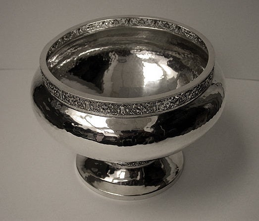 English A. E. Jones Arts & Crafts Silver Hammered Bowl, Birmingham, 1920