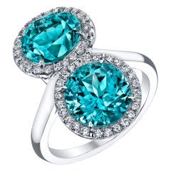 TAMIR Hochgeschätzter Ring mit blauen Turmalinen und Diamanten.