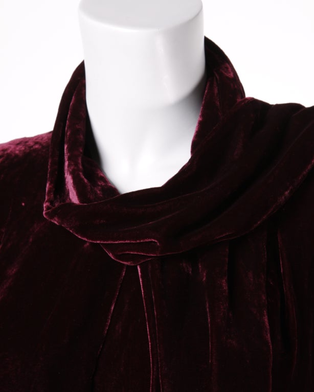 Vintage 1930s Burgundy Silk Velvet Opera Coat 2