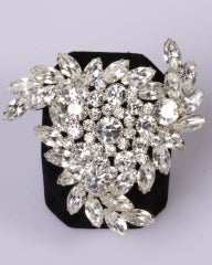 OVERSIZED GORGEOUS RHINESTONE PIN