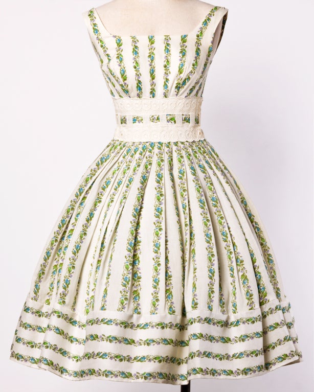 1950's Vintage Floral Lace Full Sweep Party Dress with Crinoline