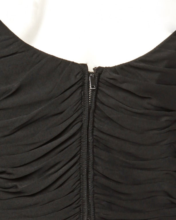Robe de soirée vintage en jersey noir à corsage froncé et taille basse, années 50 Excellent état - En vente à Sparks, NV