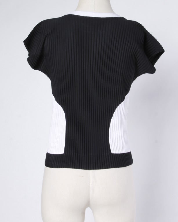 Issey Miyake 1990s 90s Black + White Pleated Two-Tone Shirt Top In Excellent Condition In Sparks, NV