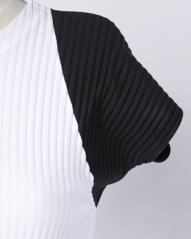 Issey Miyake 1990s 90s Black + White Pleated Two-Tone Shirt Top 2