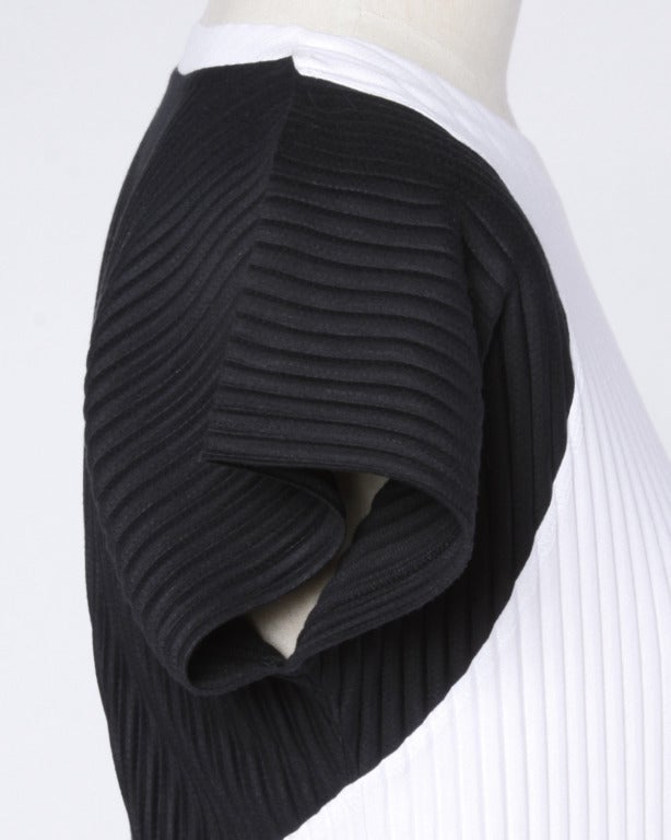 Issey Miyake 1990s 90s Black + White Pleated Two-Tone Shirt Top 3