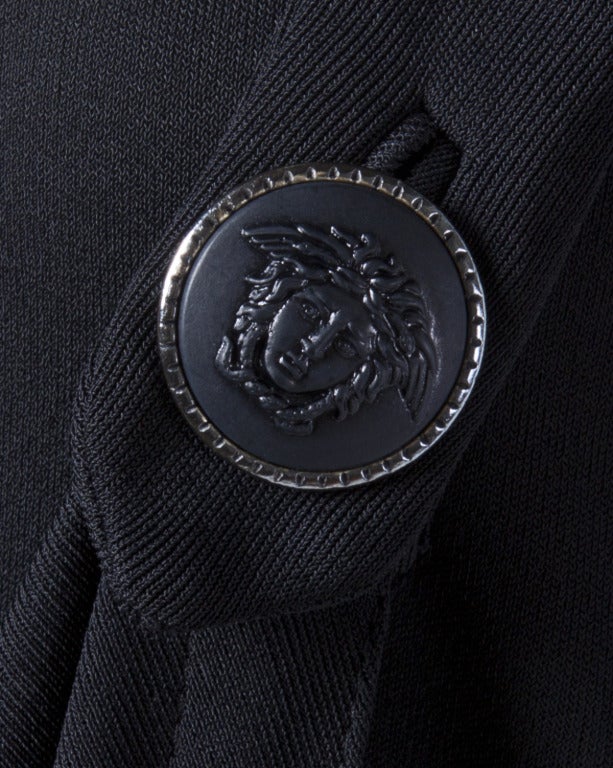 Gianni Versace Couture Vintage 1990s Draped Medusa Button Black Cocktail Dress In condizioni ottime in vendita a Sparks, NV