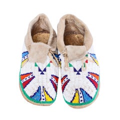 Late 19th / Early 20th Century Vintage Native American Indian Beaded Leather Moccasins