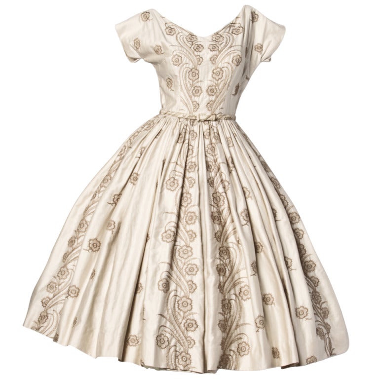 Anne Fogarty 1950s 50s Vintage Floral Embroidery Full Sweep Party or Wedding Dress