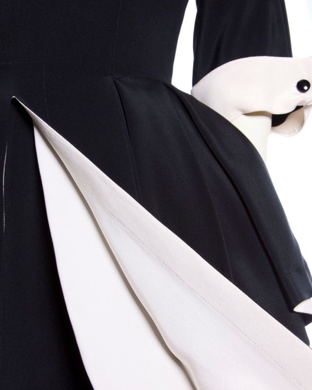 Vintage Bernard Perris Paris Stunning Black + White 100% Silk Peplum Dress In Excellent Condition In Sparks, NV
