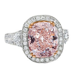 Fancy Pink Diamond Splendor