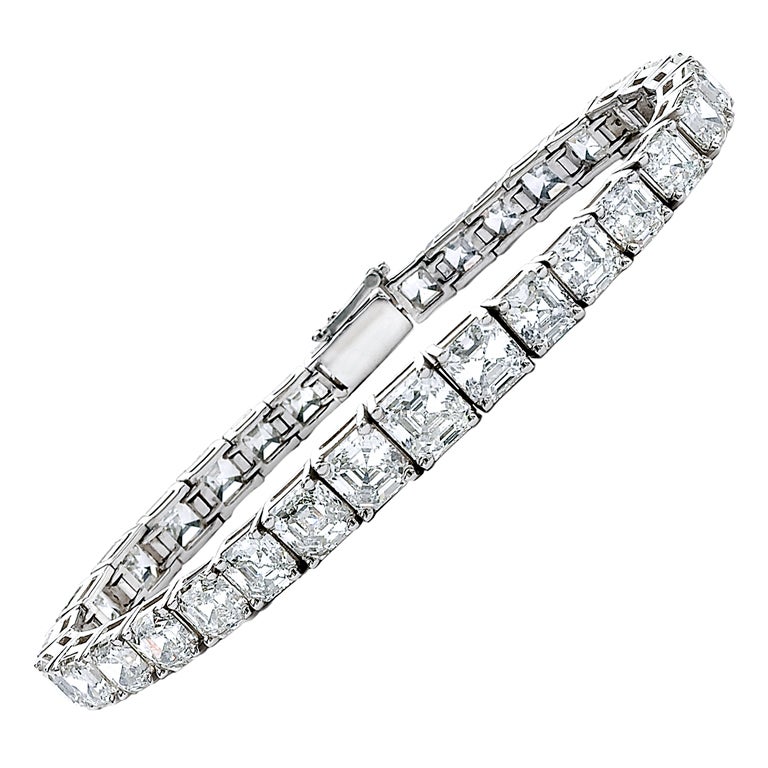 Timeless Elegance Diamond Bracelet by David Rosenberg