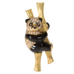 VAN CLEEF & ARPELS Panda Climbing Bamboo Pin