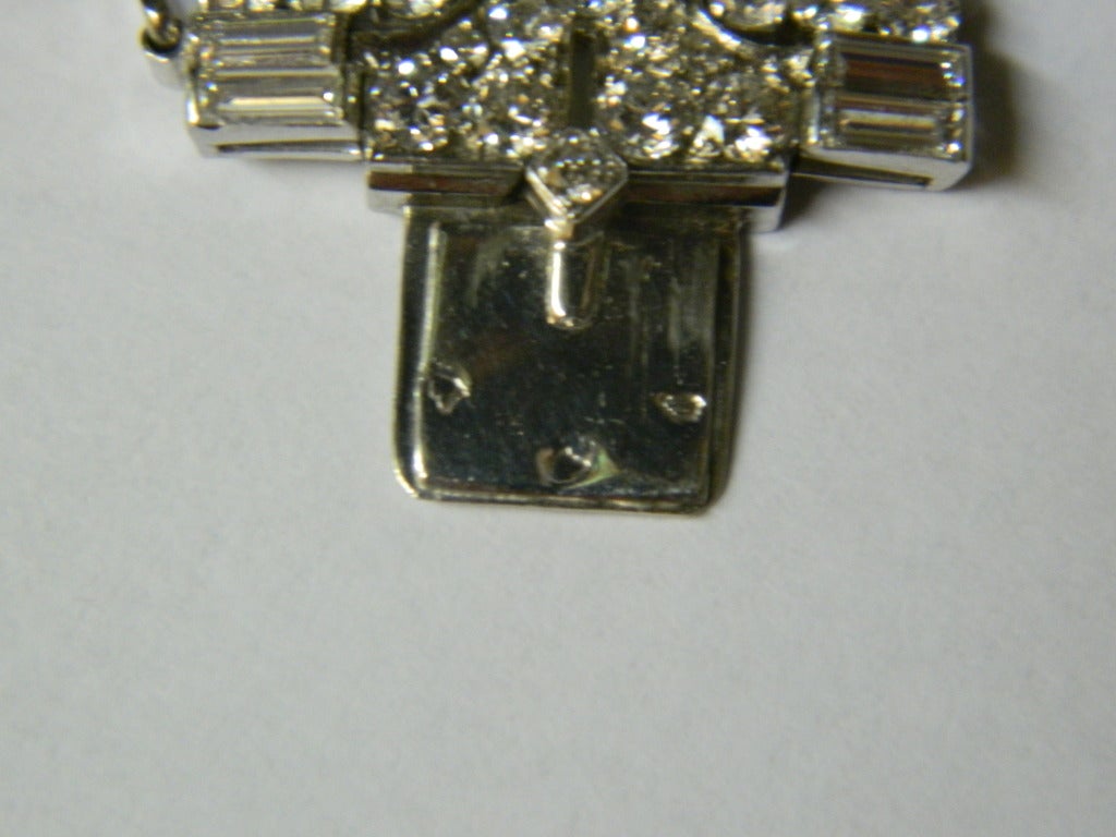 Donna Bracciale francese con diamanti in stile Art Déco in vendita