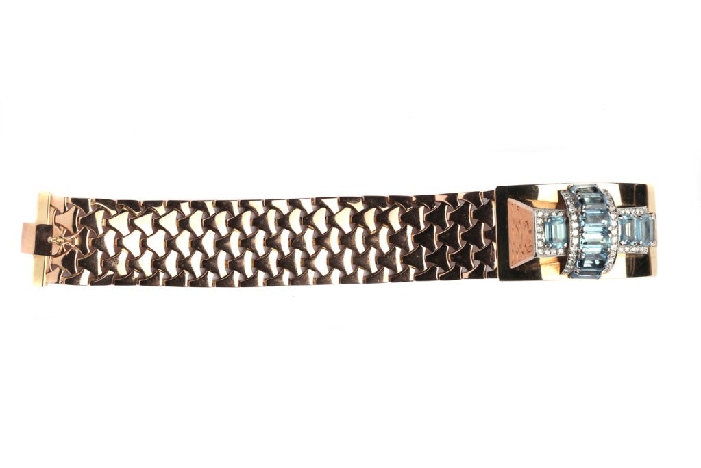 An elegant 18kt rose gold bracelet manufactured by Cartier (New York) during the 1940s, enriched by aquamarines and brilliant cut diamonds. Commissioned on request of special client V.C. Perren.