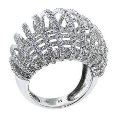 Exquisite Ribbon Diamond Ring