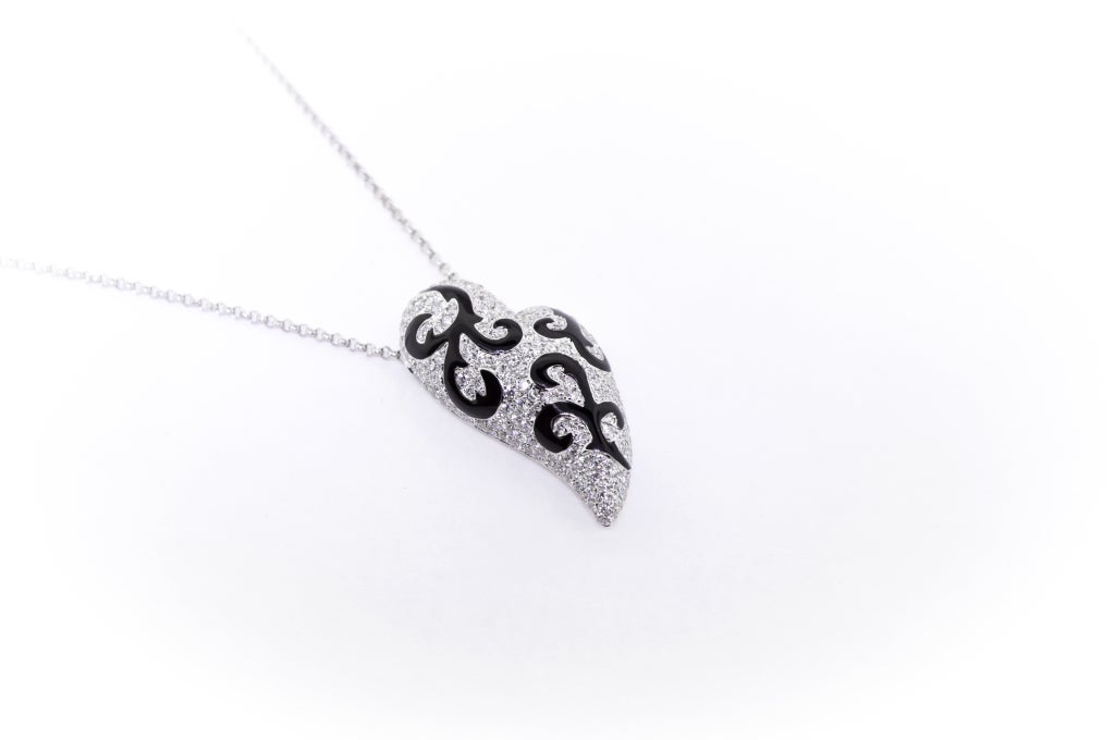 Art Nouveau Beautiful Diamond and Enamel Picasso Style Heart Necklace For Sale