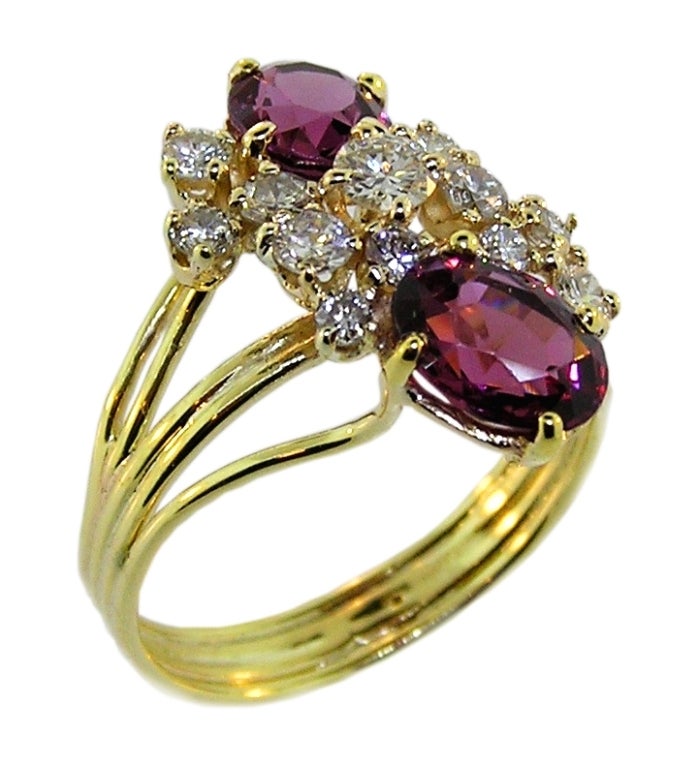 Rhodolite Garnet Diamond Ring c1970s In Good Condition In Newport Beach, CA