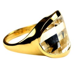 18Kt Gold & Saddle Cut Crystal Ring