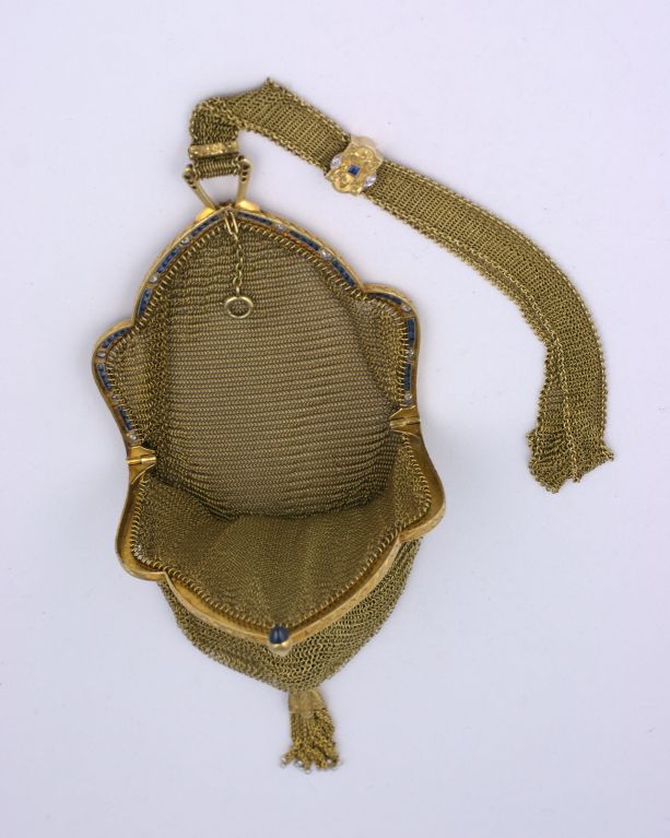 Art Deco Saphir-Diamant-Gold-Handtasche aus Mesh (Art déco) im Angebot