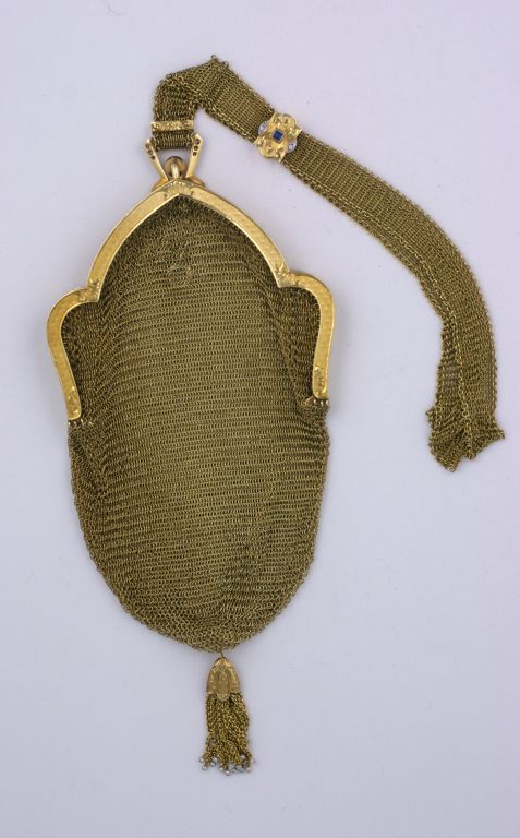 Art Deco Saphir-Diamant-Gold-Handtasche aus Mesh (Rundschliff) im Angebot