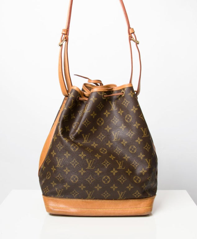 Women's Louis Vuitton Large Monogram Noe Shoulder Bag