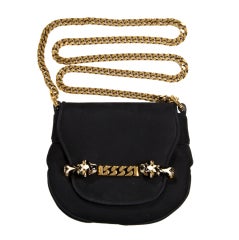 Gucci tigrette shoulder bag with tiger head and chain detail