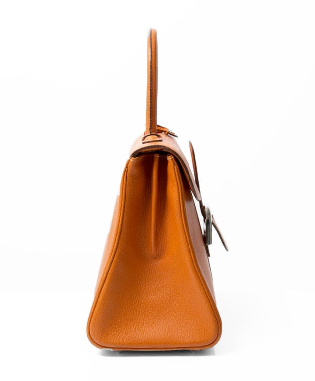 Delvaux Brillant MM Mandarine In Excellent Condition In Antwerp, BE