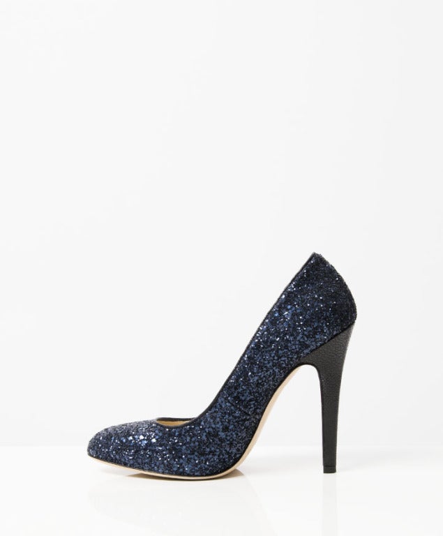 Jimmy Choo Victoria Pumps in Navy+Glitter In Good Condition In Antwerp, BE