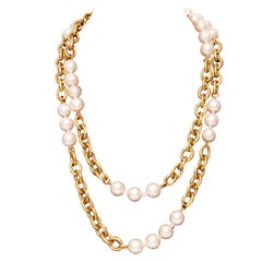 Chanel Pearl and Gold Chain Necklace