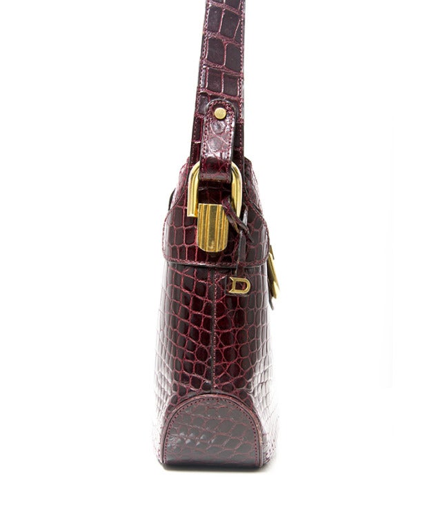 Delvaux Croco Burgundy Shoulder Bag In Excellent Condition In Antwerp, BE